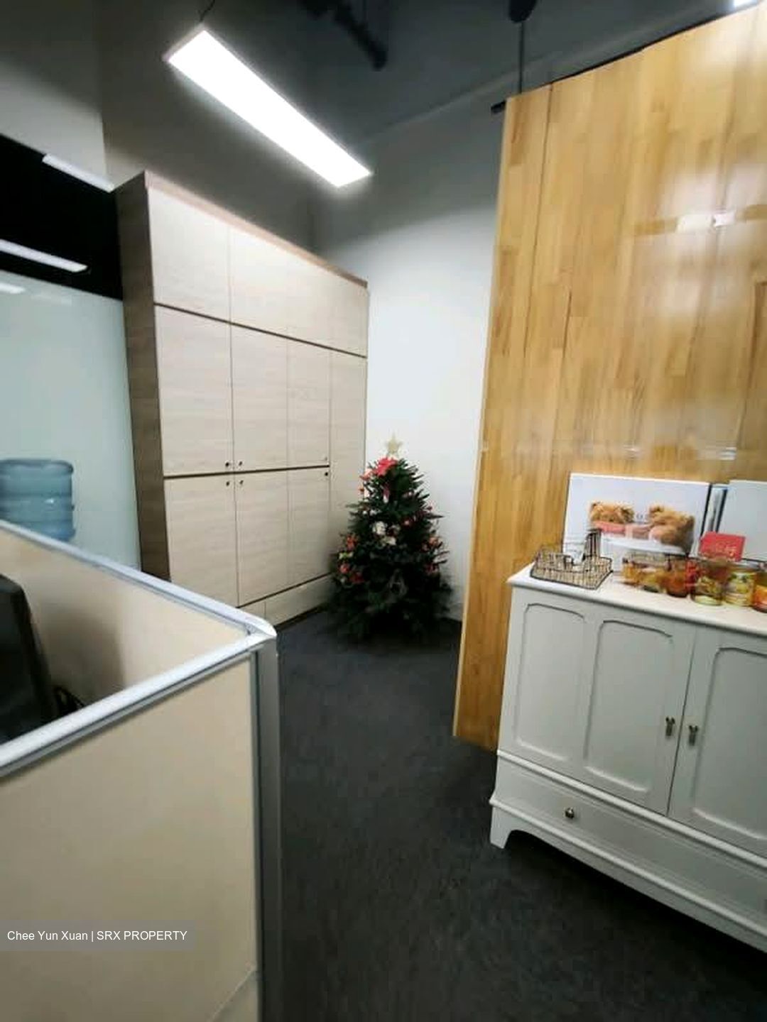 Sbf Center (D1), Office #577690961